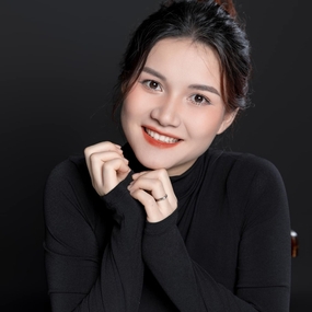 亚洲黑色打底衫美女写真摄影图片